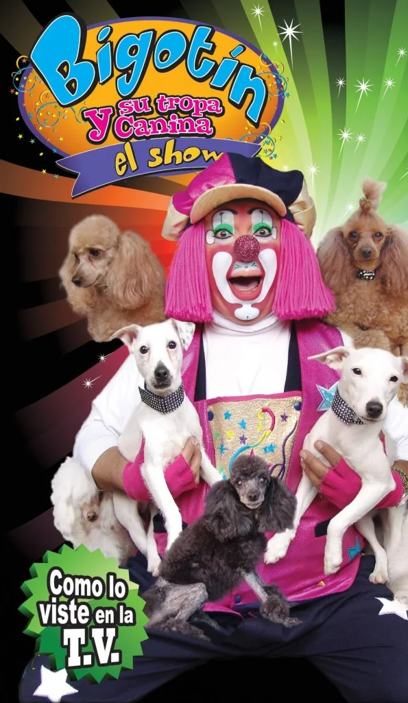 Payaso Bigotín con su tropa canina: perros terrier y poodles